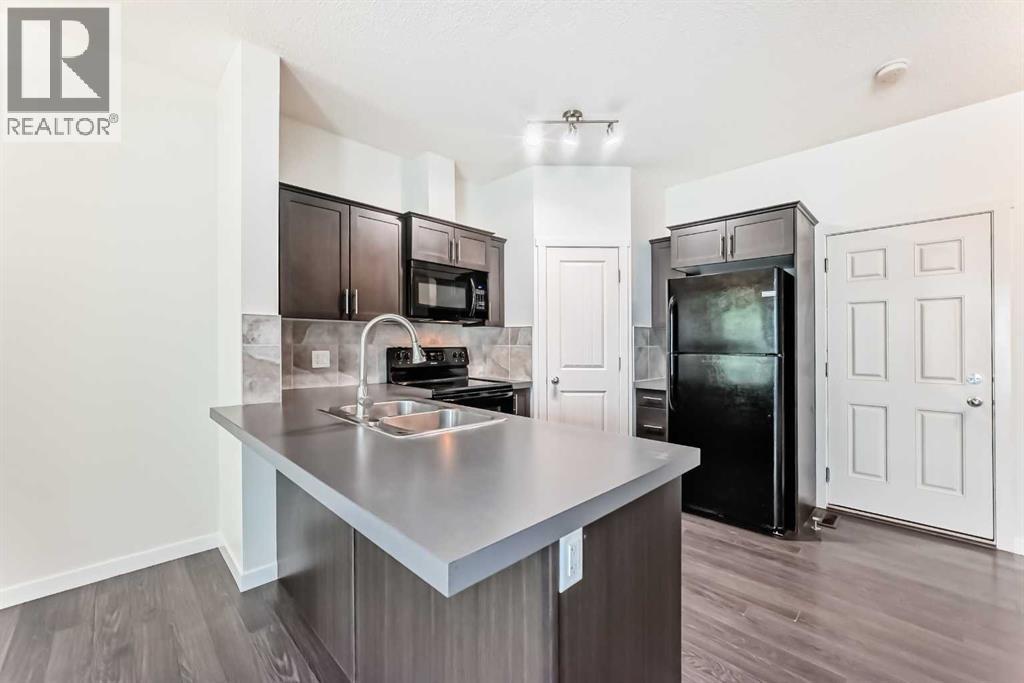 76 Copperpond Landing SE