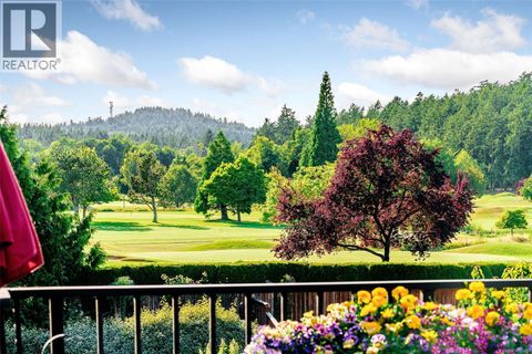 5388 Parker Ave Saanich BC V8Y2M9