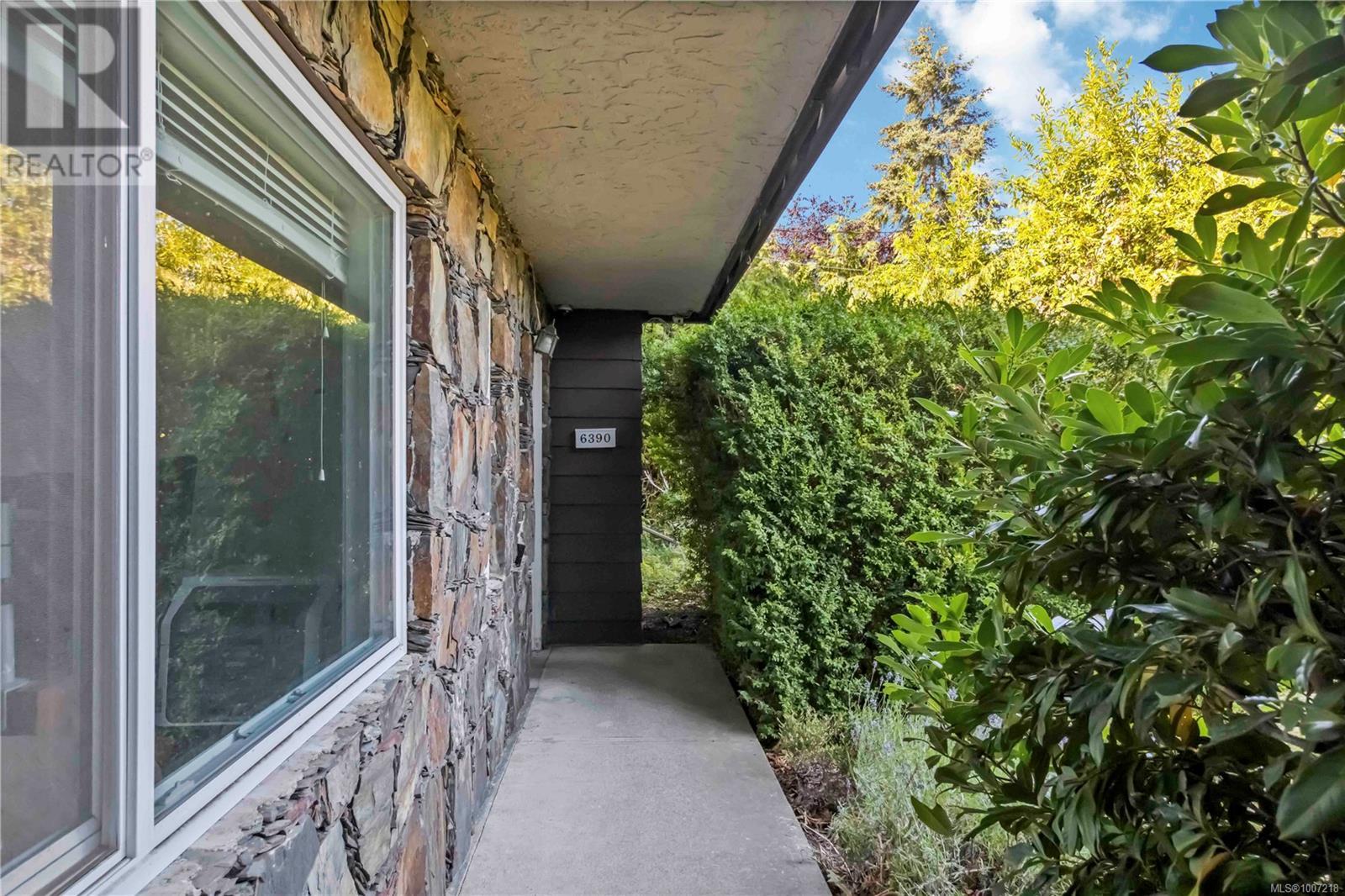 6390 Conconi Pl