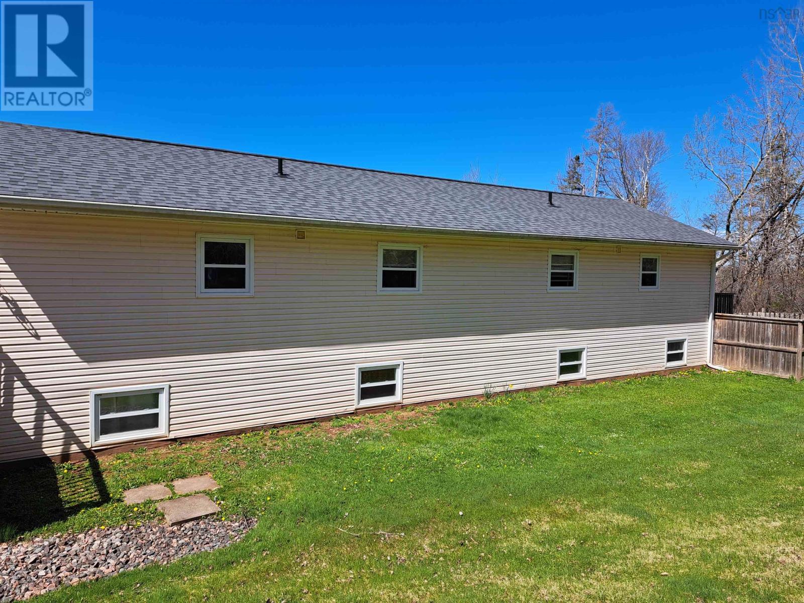 A & B 29 Schirra Close