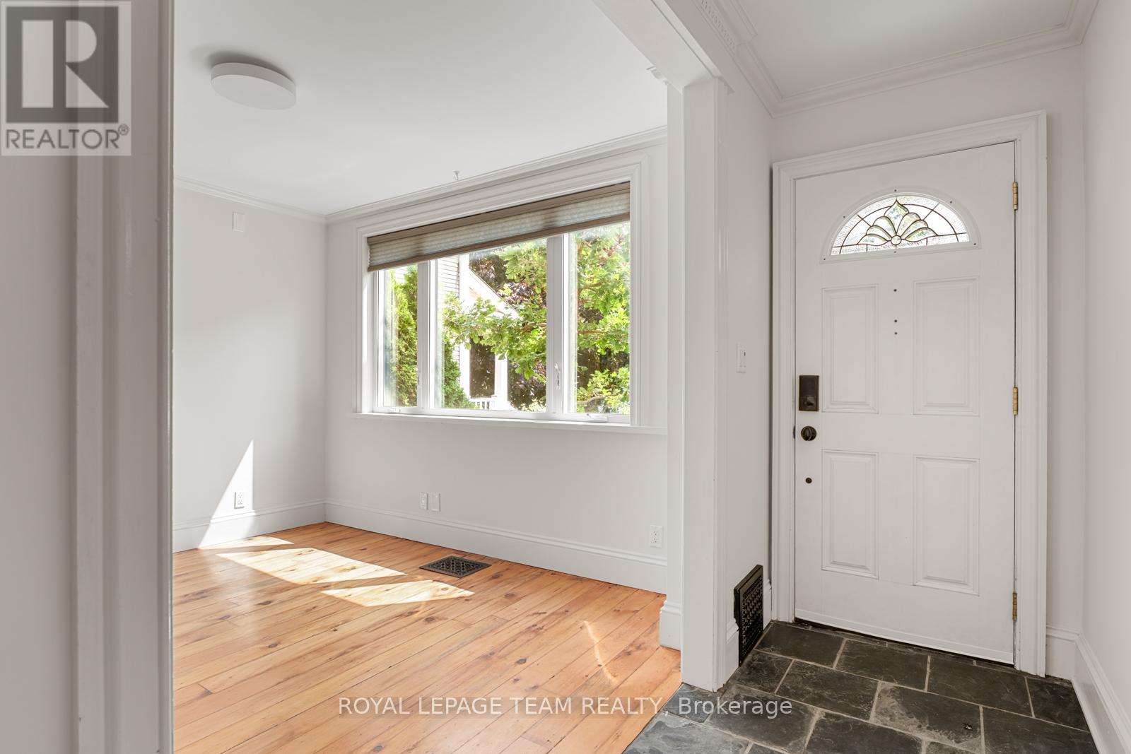 298 MACKAY STREET