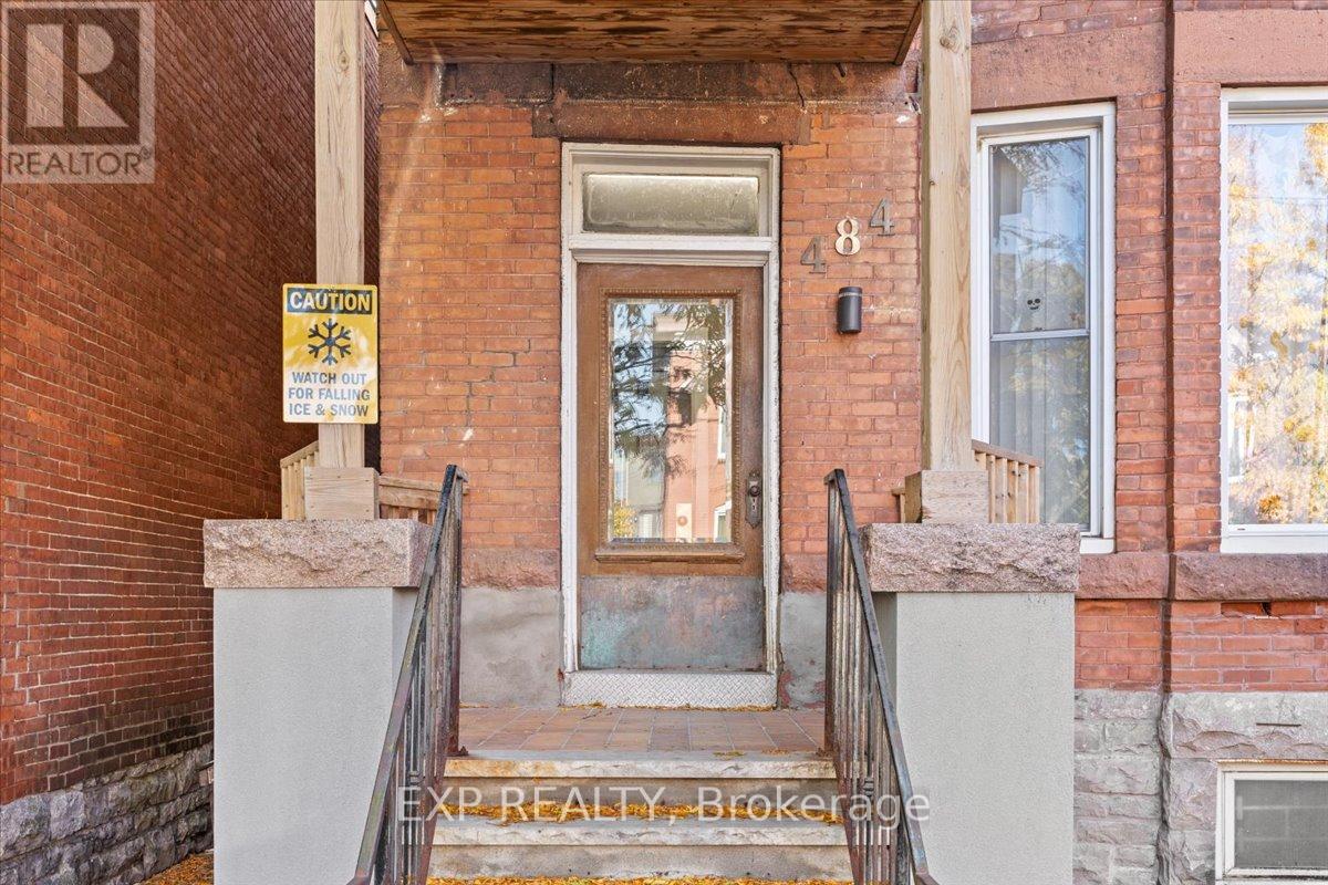 5 - 484 GILMOUR STREET