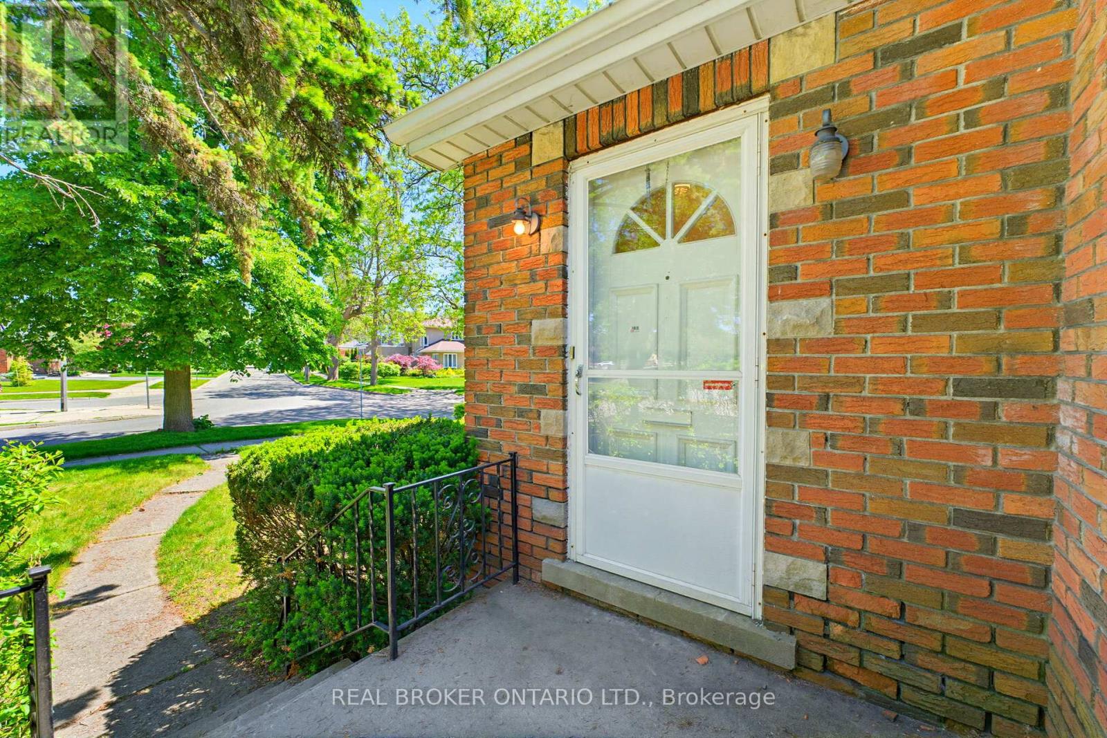 30 LINCOLN AVENUE