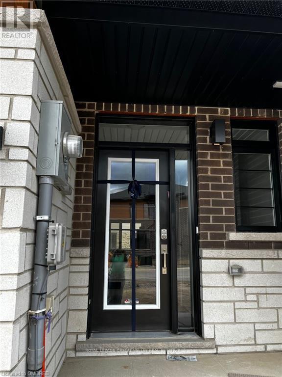 19 - 448 BLACKBURN DRIVE E
