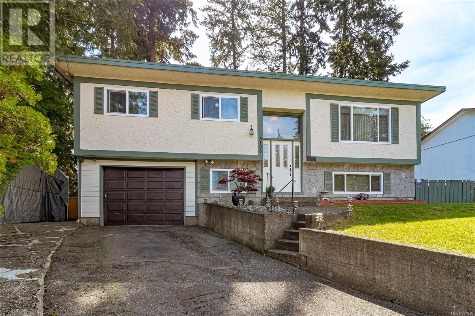 3133 Carran Rd