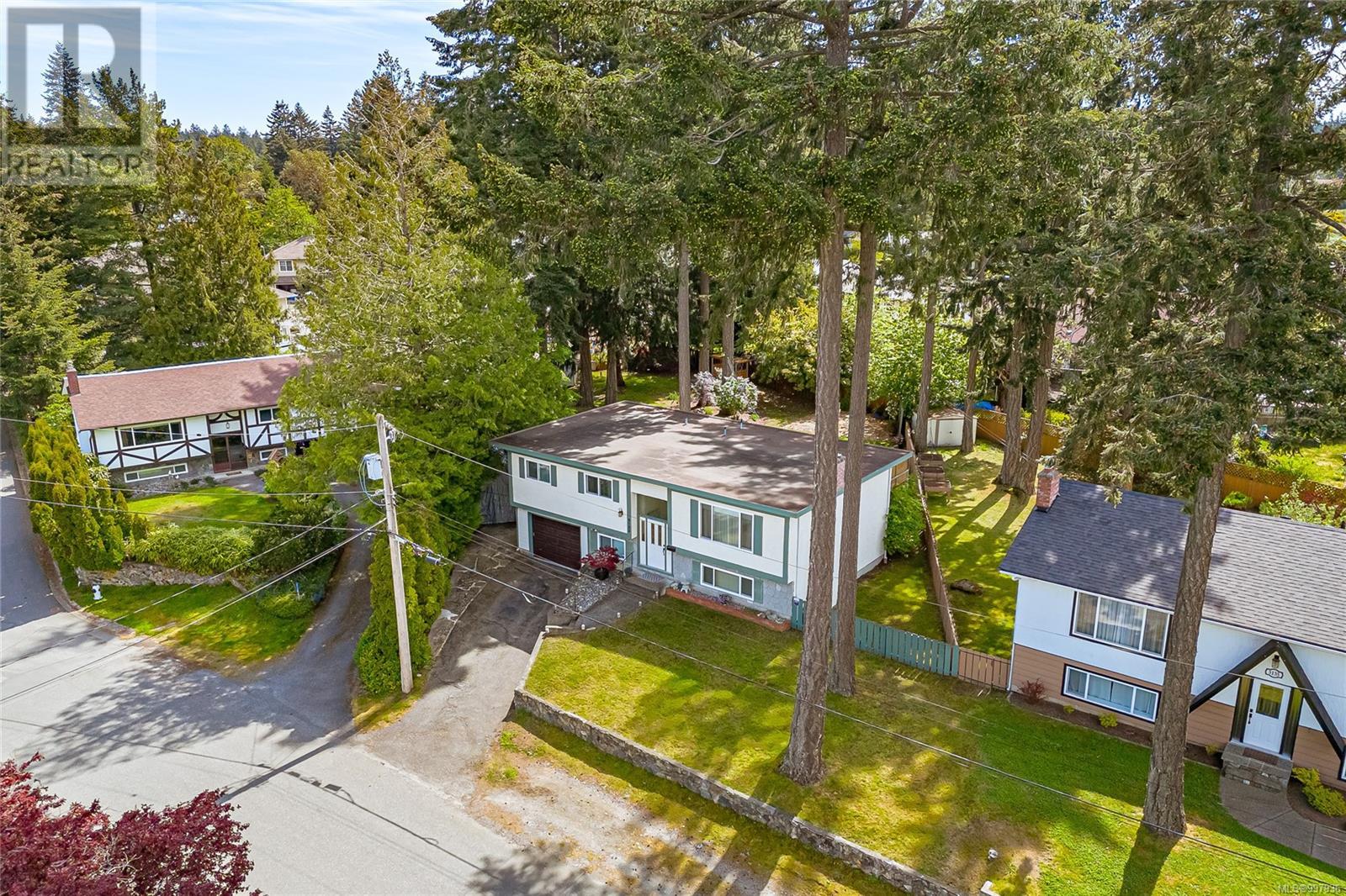 3133 Carran Rd