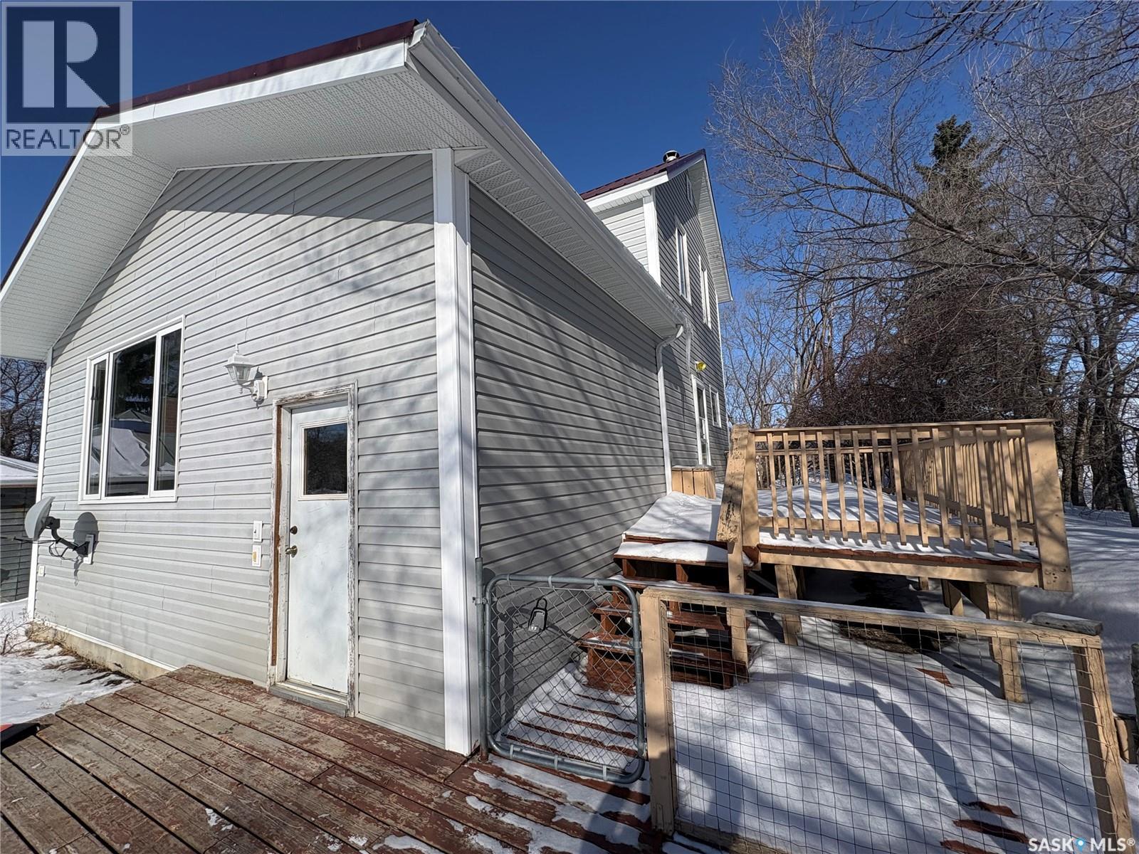 708 Qu'appelle AVENUE