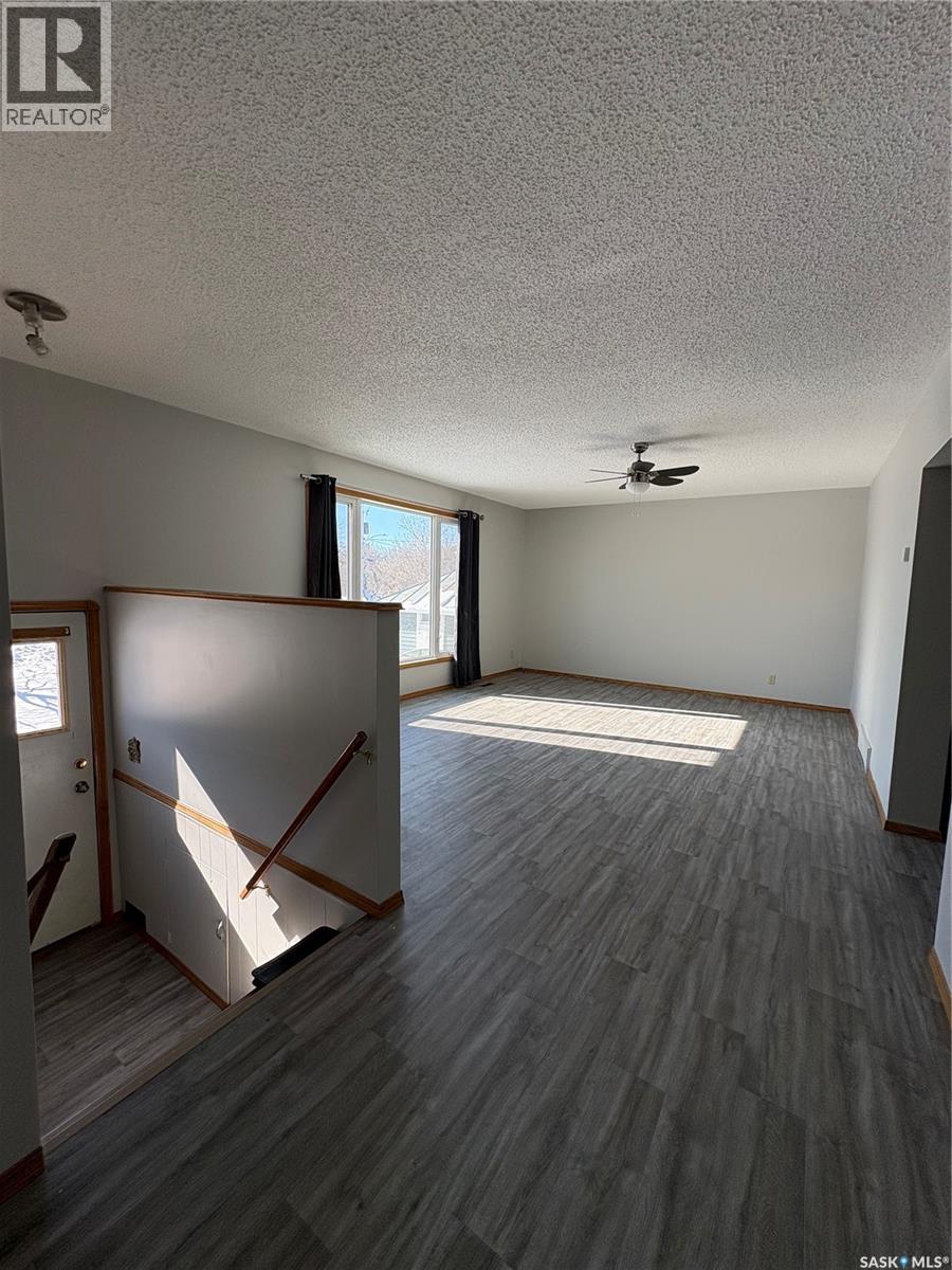 708 Qu'appelle AVENUE