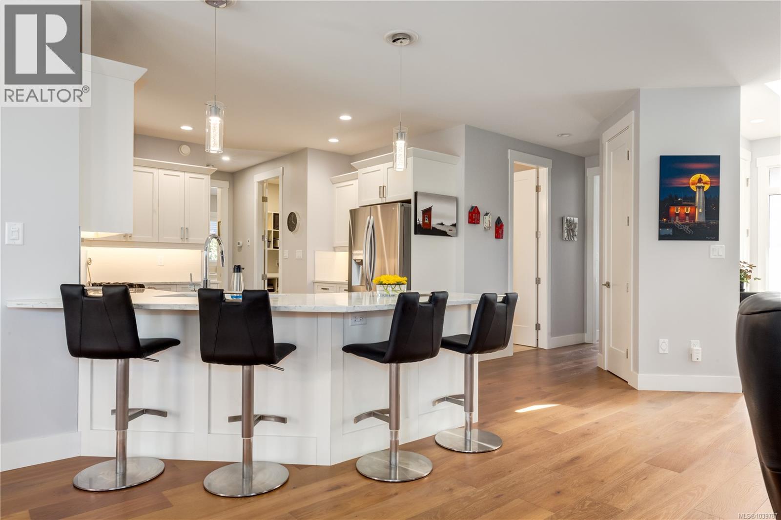 1008 Brookfield Cres