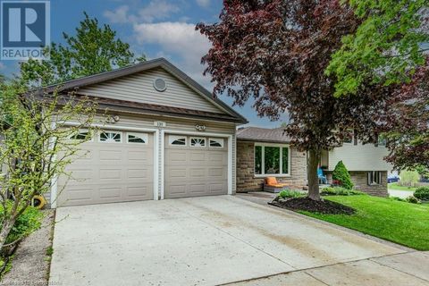 130 BLACKWELL Drive Kitchener ON N2N2P9