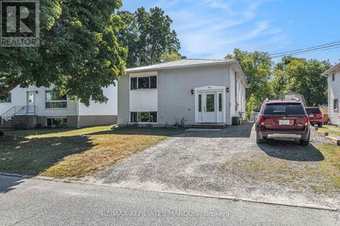 71 STEPHEN STREET Smiths Falls ON K7A1K7