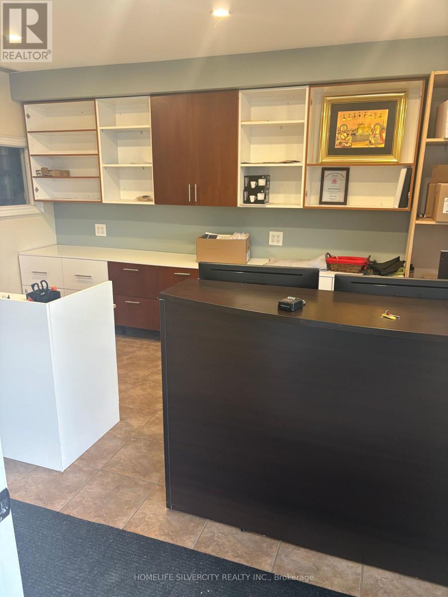 17 - 2131 WILLIAMS PARKWAY E