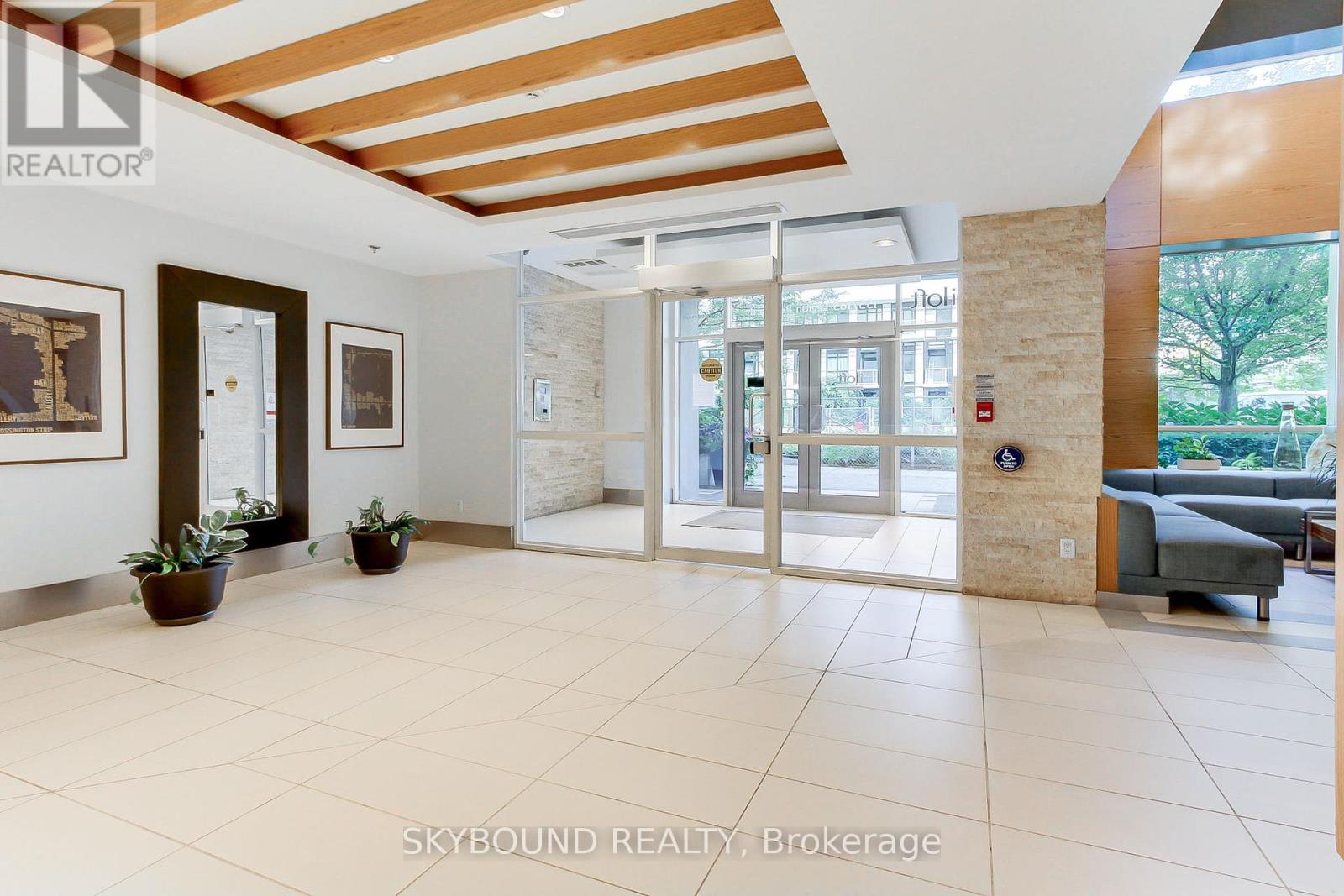 2723 - 165 LEGION ROAD N