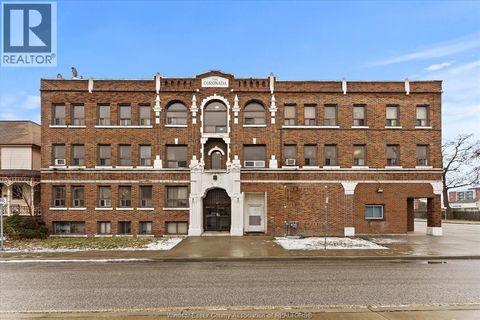 581 CATARAQUI STREET Windsor ON N9A3P2