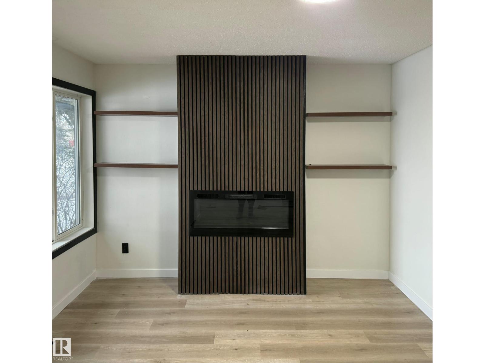 11628 151 AV NW
