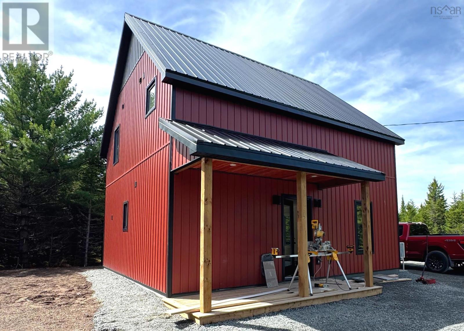 286 390 Loon Point