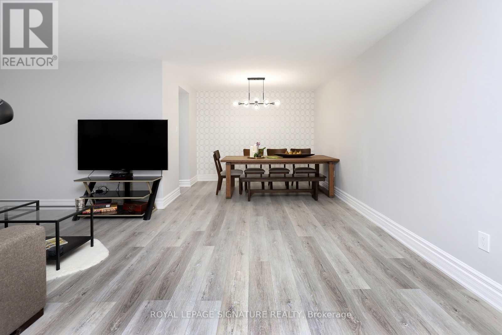 1101 - 100 COUNTY COURT BOULEVARD