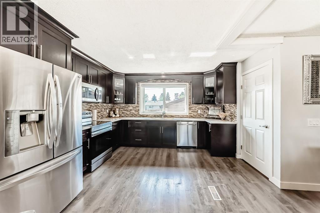 5107 Rundleview Road NE