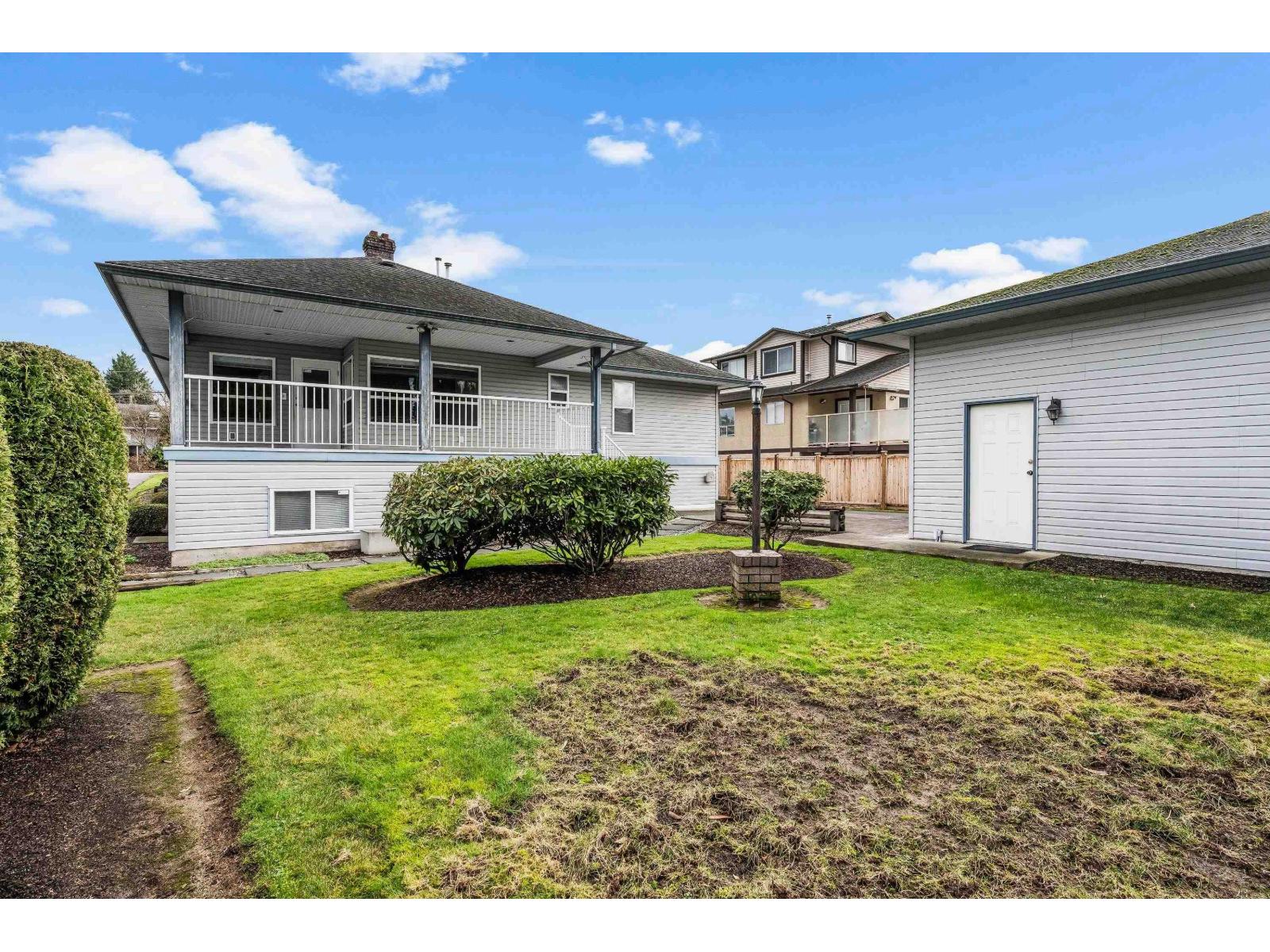 2863 MOUNTVIEW STREET