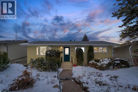 49 Kentish Drive SW Calgary AB T2V2L4