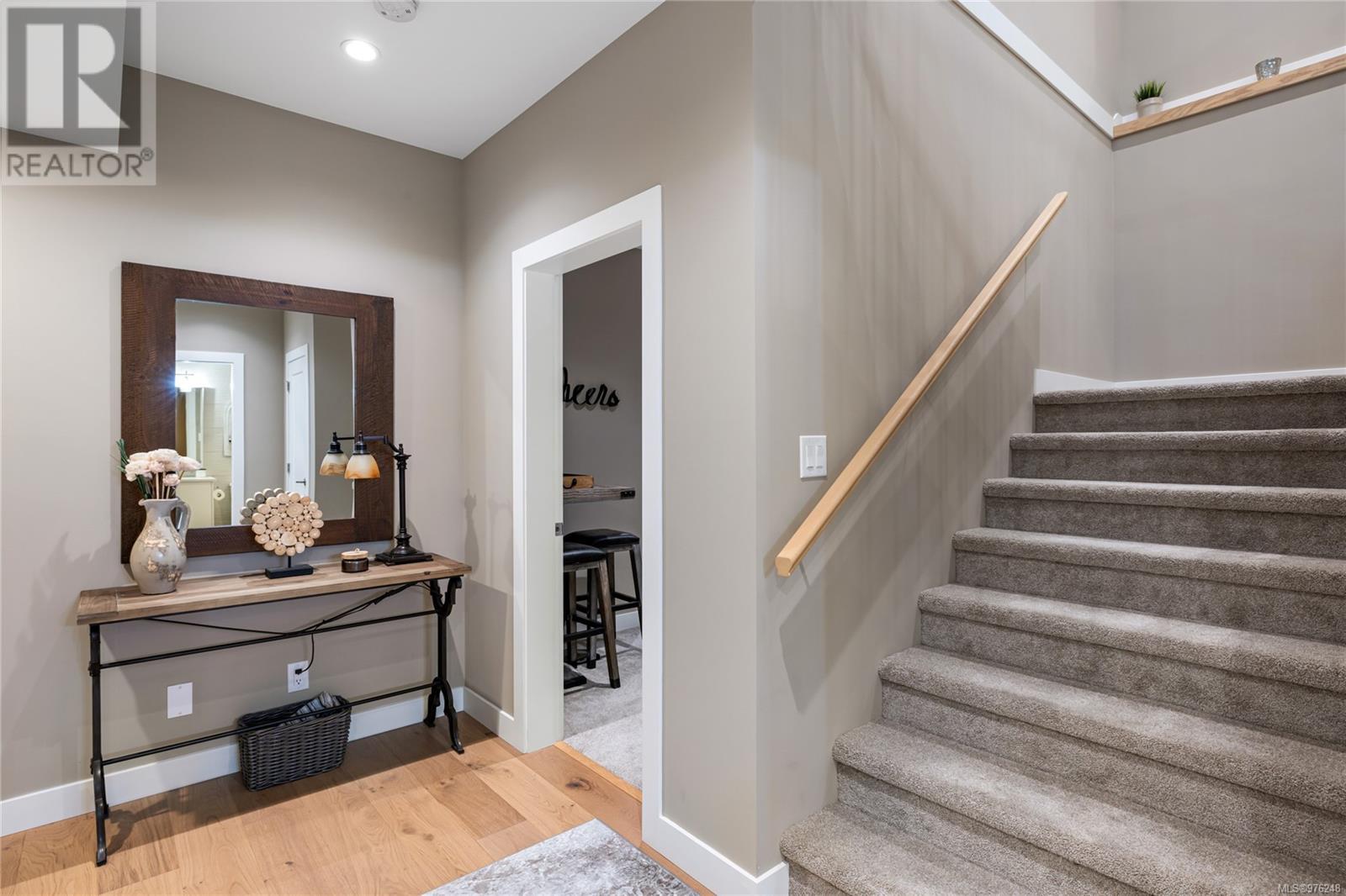 2371 Renfrew Rd