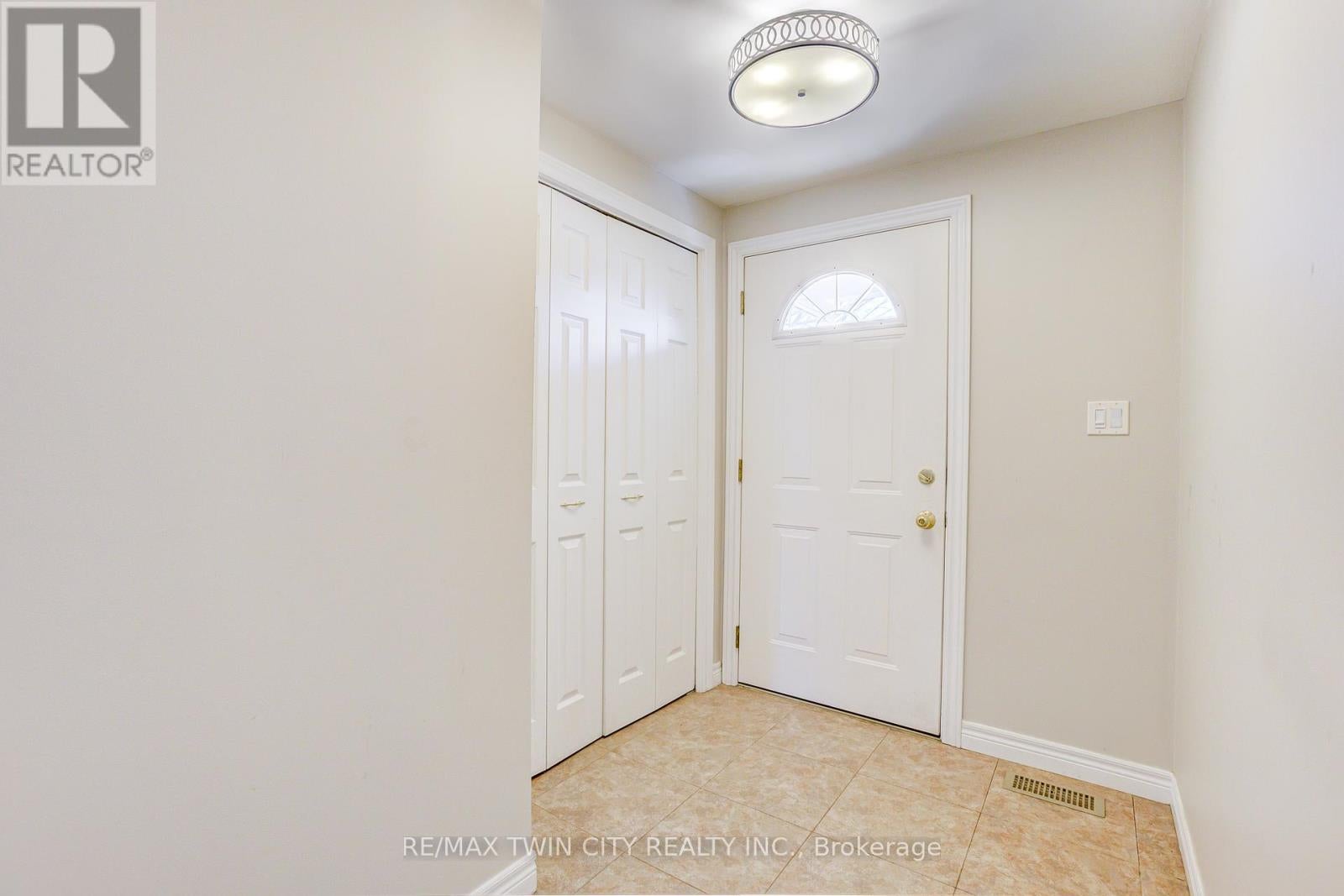 22 BLACKHORNE CRESCENT