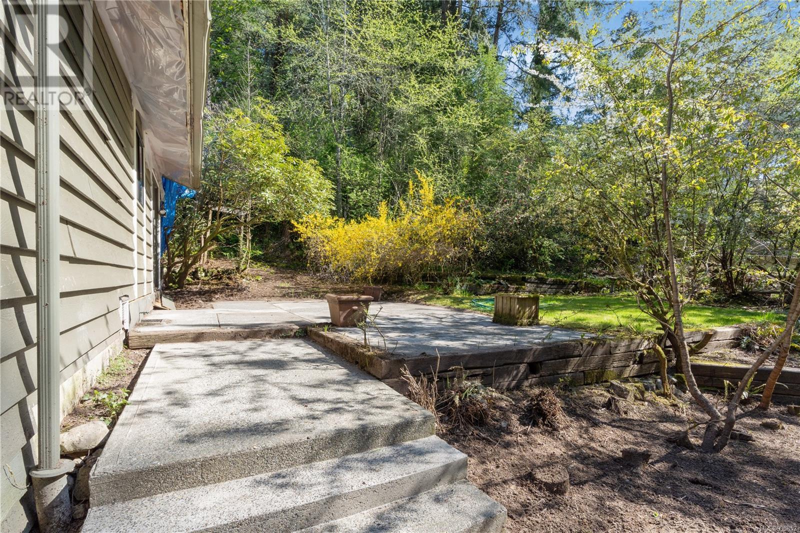 11077 Chalet Rd