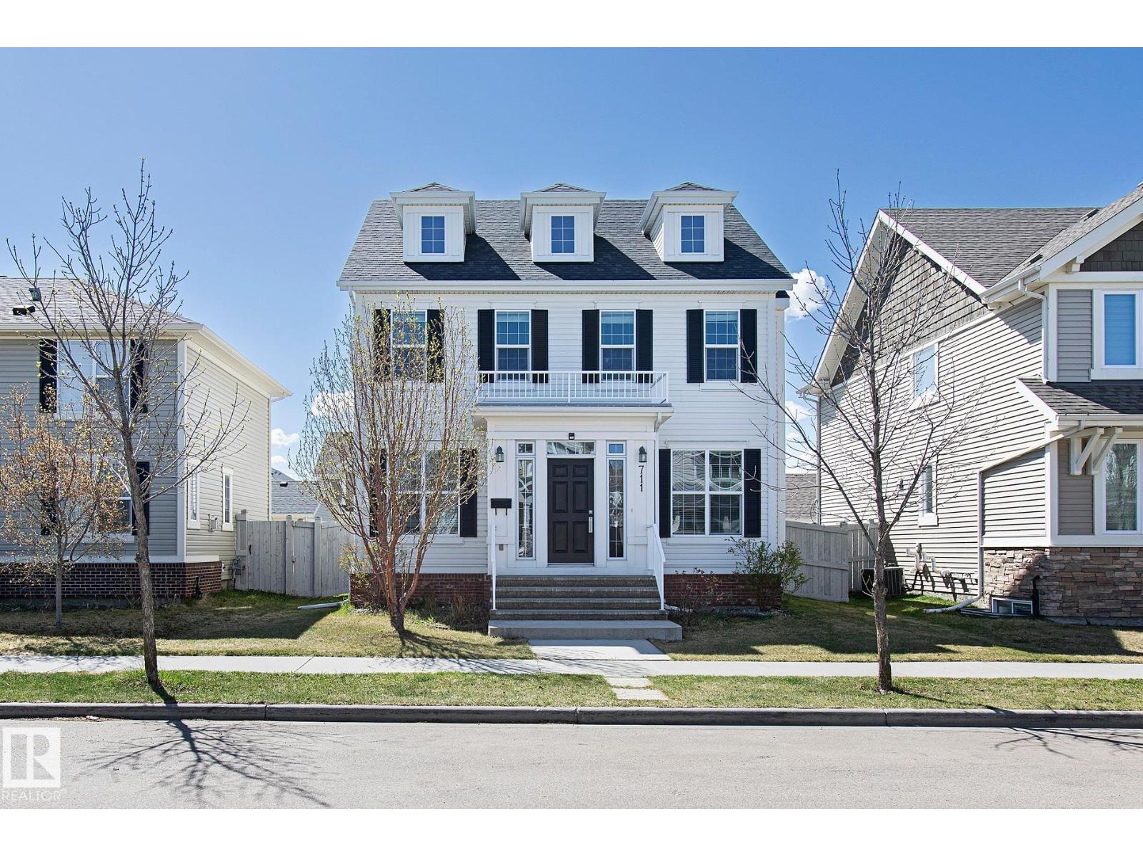711 DECOTEAU WY NW