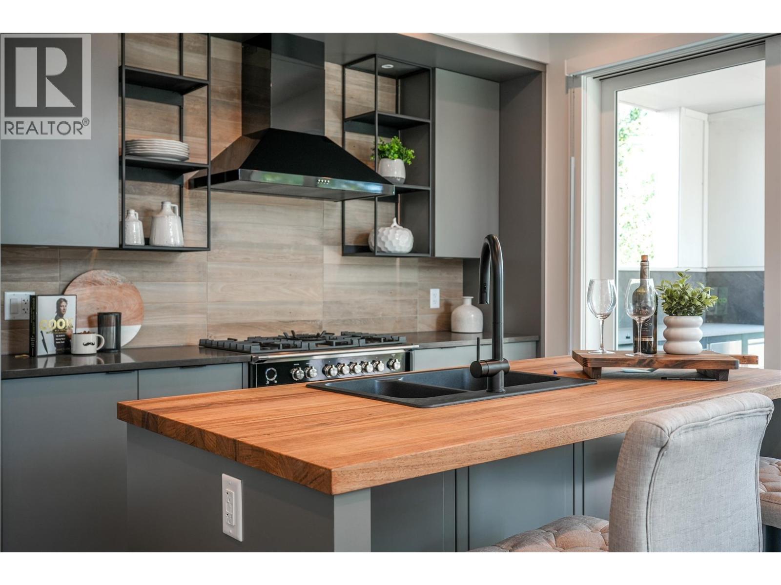 3160 Landry Crescent