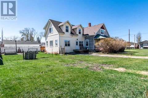103 Niblock Street Cayley AB T0L0P0