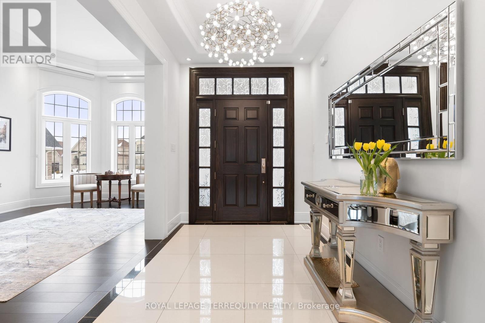 20 COUNTRY CLUB CRESCENT