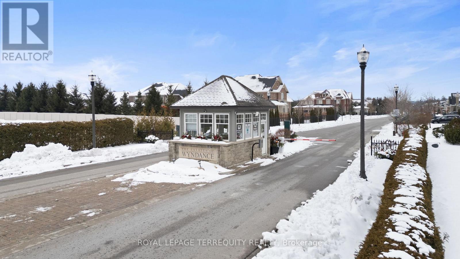 20 COUNTRY CLUB CRESCENT