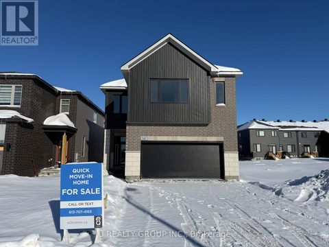 210 GINEBIK WAY Ottawa ON K1X0H4