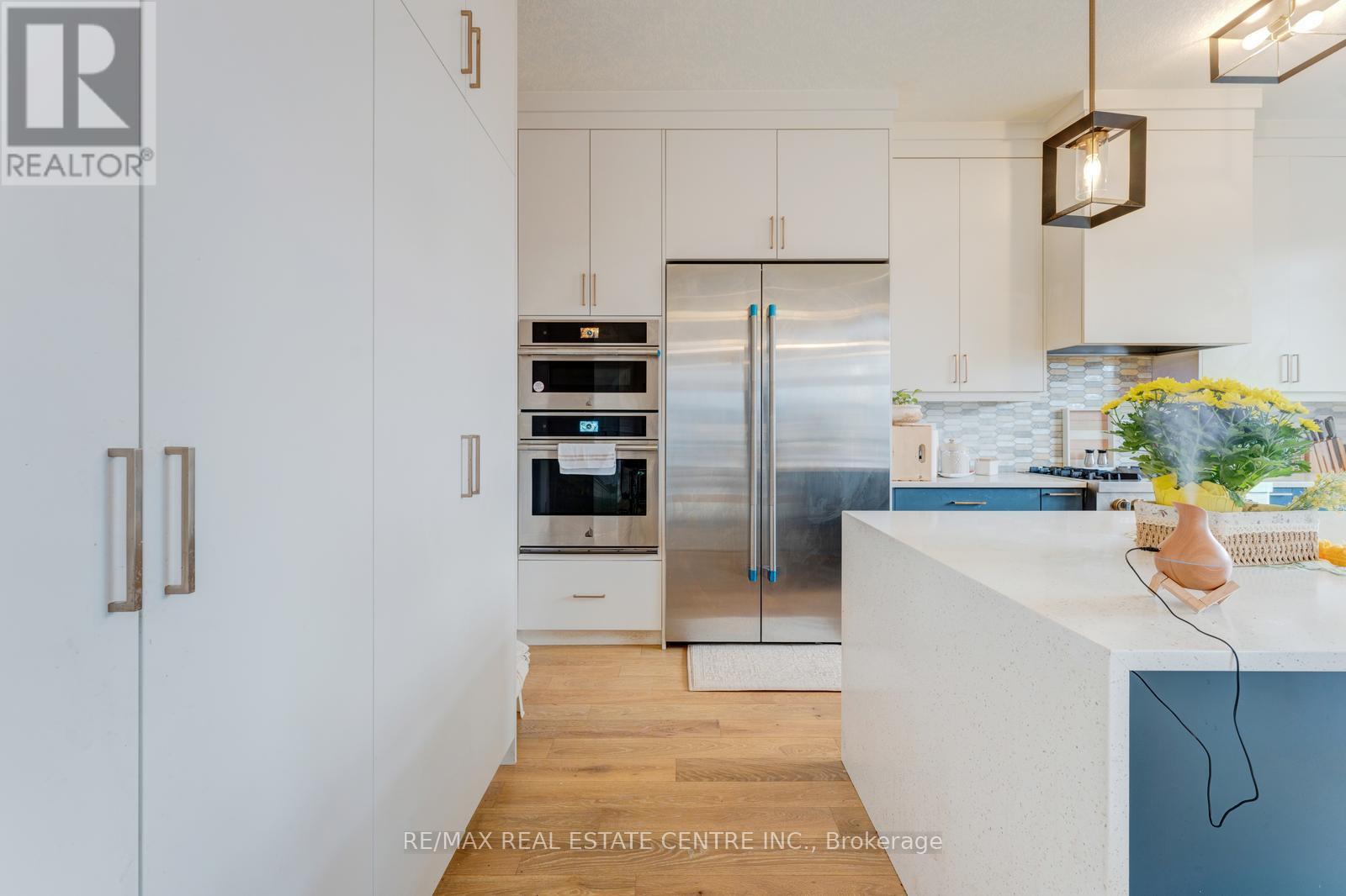 94 PONDCLIFFE DRIVE