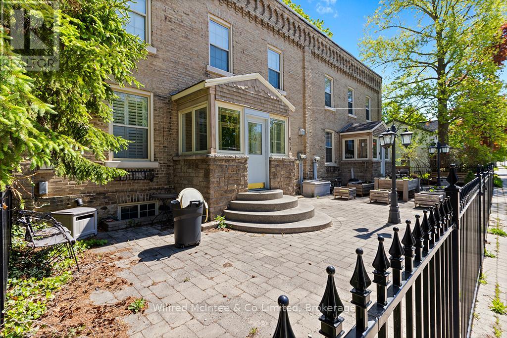 623/625 ELGIN STREET