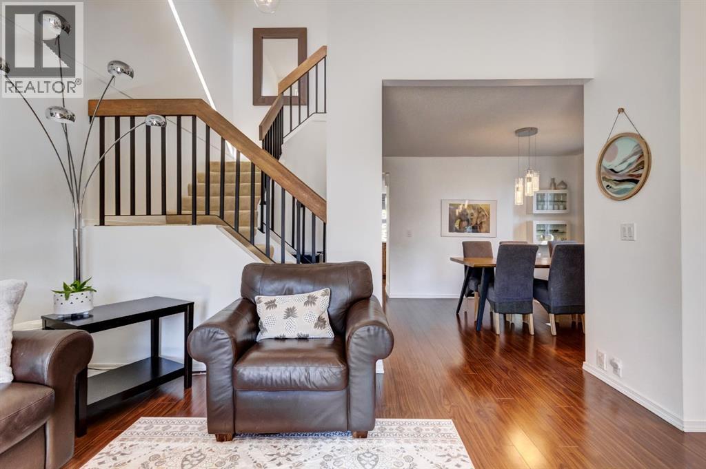 235 Strathearn Crescent SW