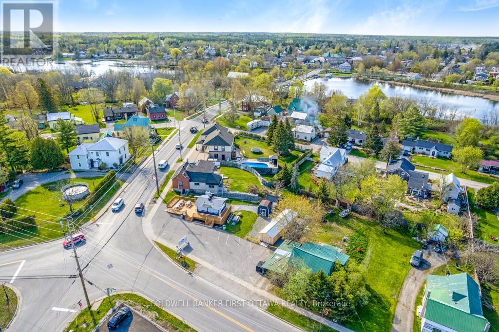 106 BROADWAY STREET W