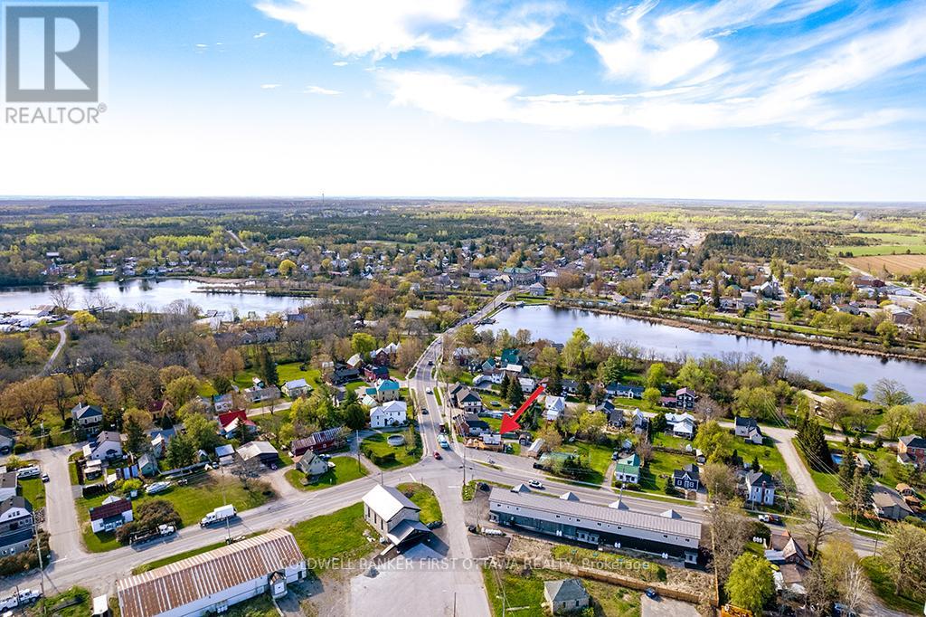 106 BROADWAY STREET W