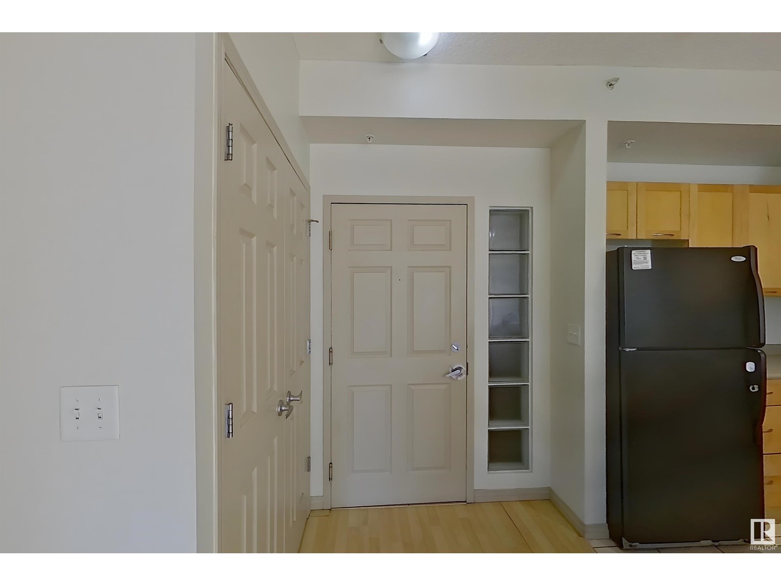 #1-518 4245 139 AV NW