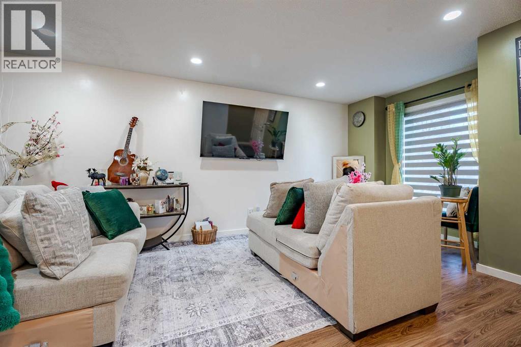 202, 2400 Ravenswood View SE