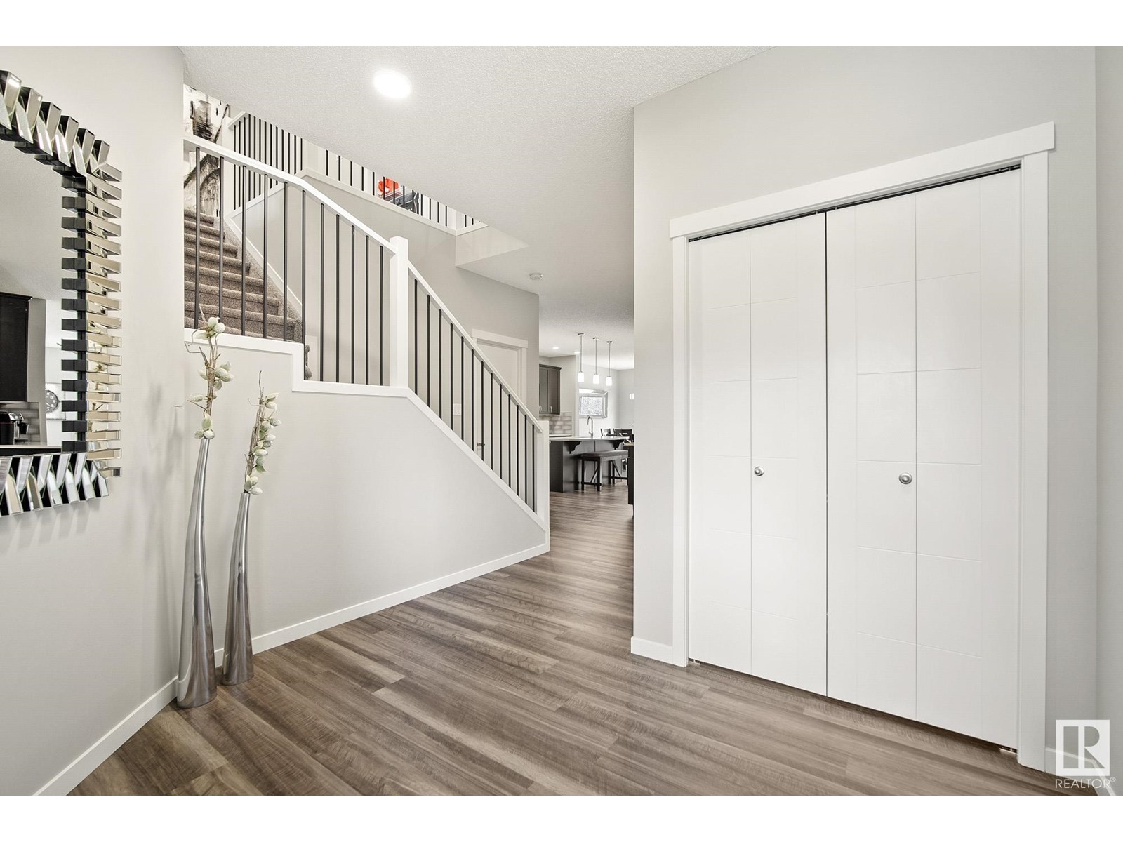 717 KINGLET BV NW