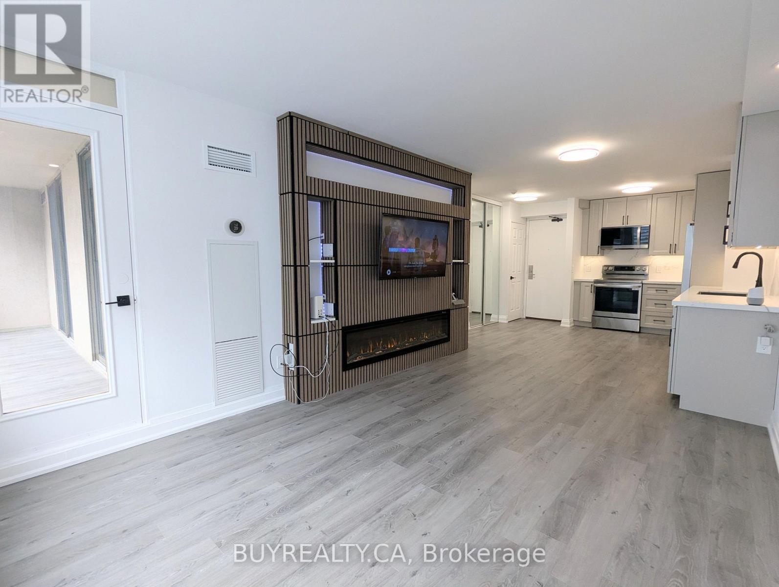 Photo 1 of 38 — 1603 - 256 DORIS AVENUE Unit 1603, Toronto (Willowdale East), ON M2N6X8
