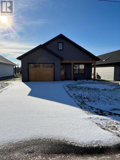 32 Reddin Heights Stratford PE C1B1Z4