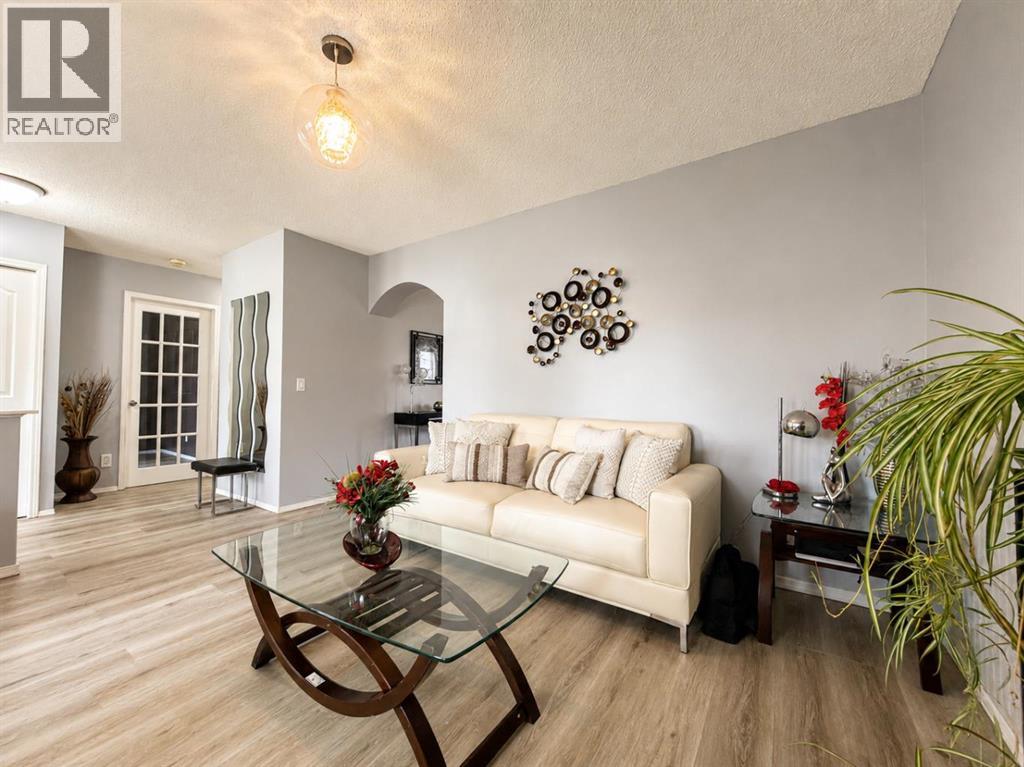 42 Inverness View SE