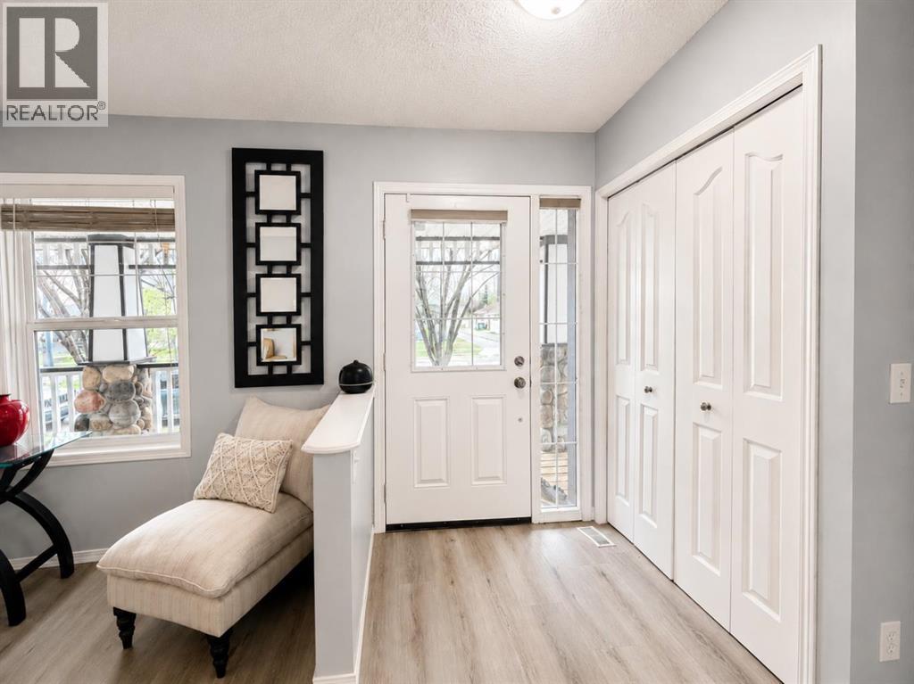 42 Inverness View SE