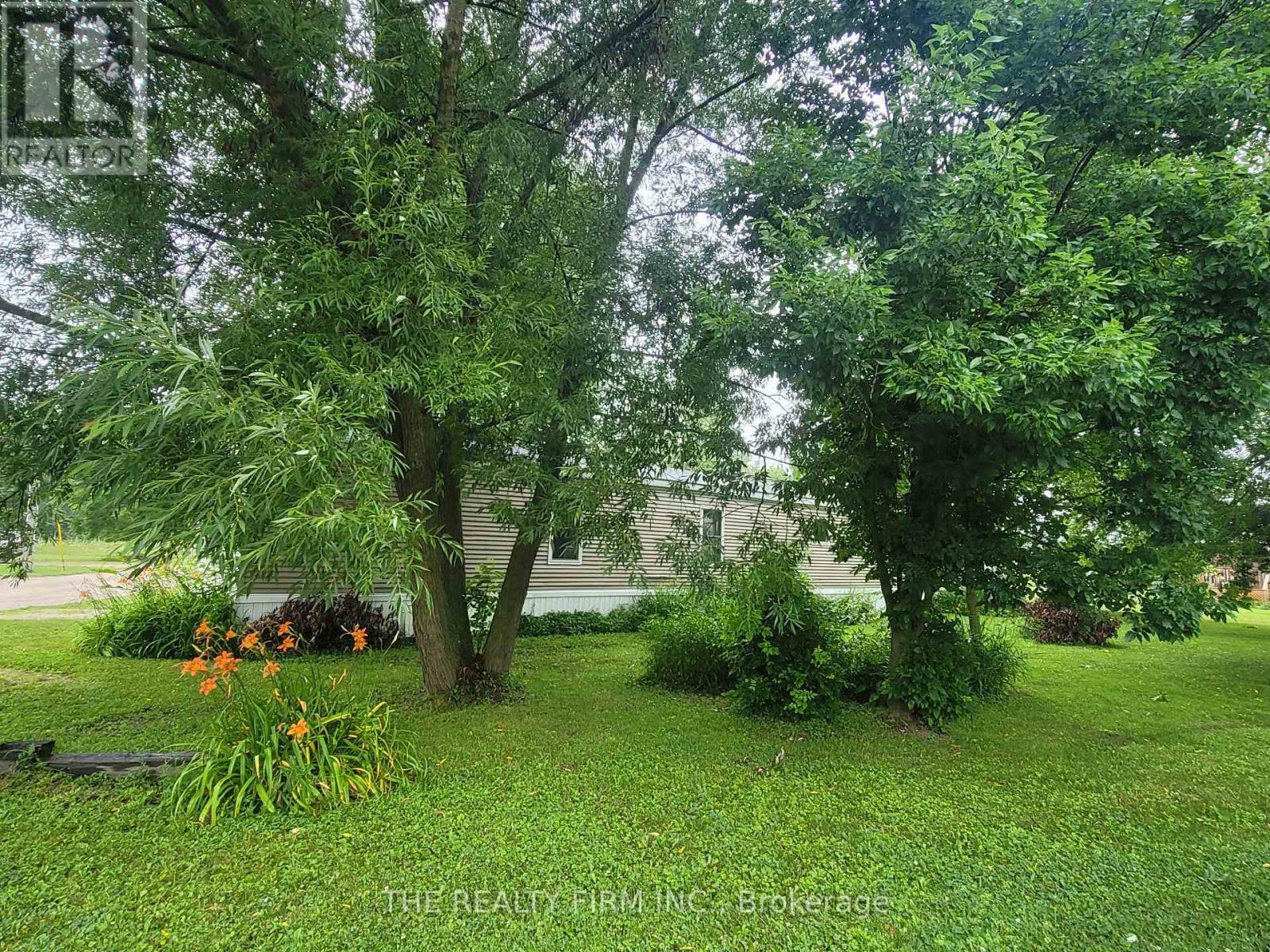 18 - 75049 HENSALL ROAD