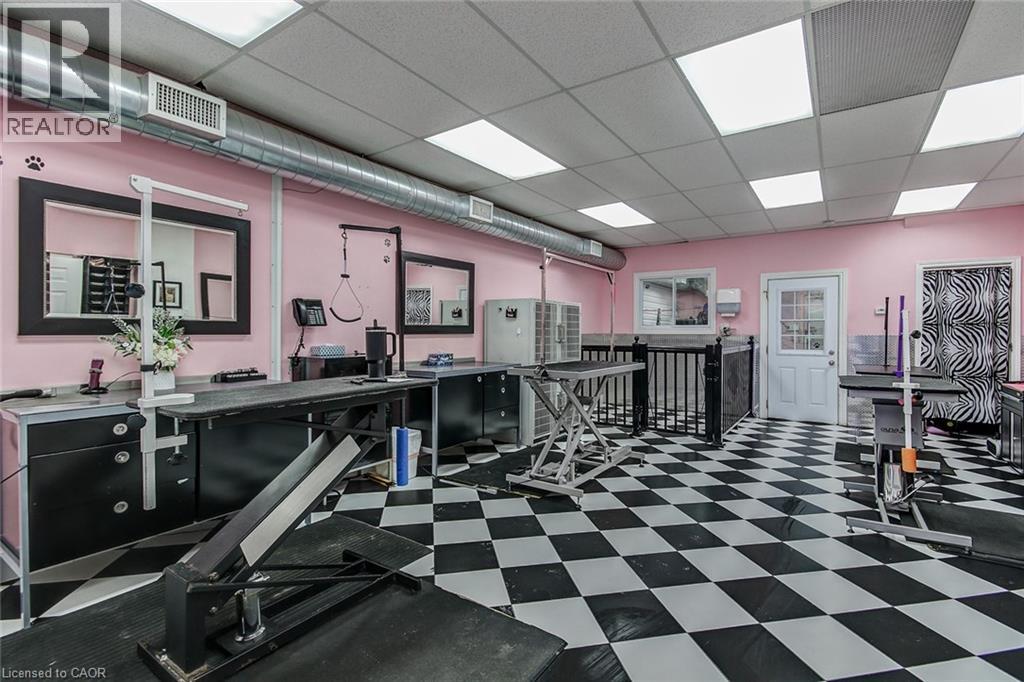 1858 LAKESHORE Road W