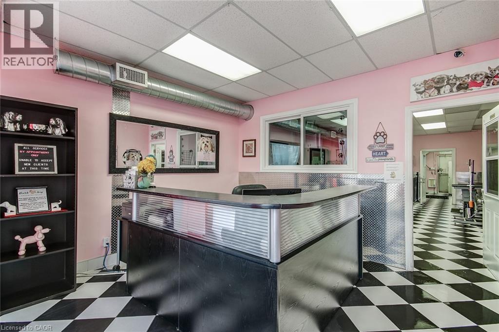 1858 LAKESHORE Road W