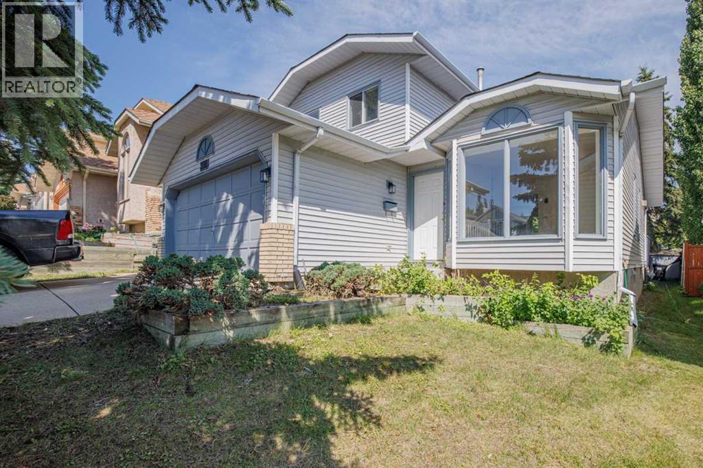 208 Macewan Valley Road NW