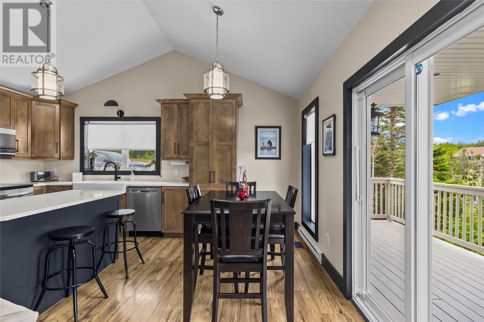 8N Country Lane